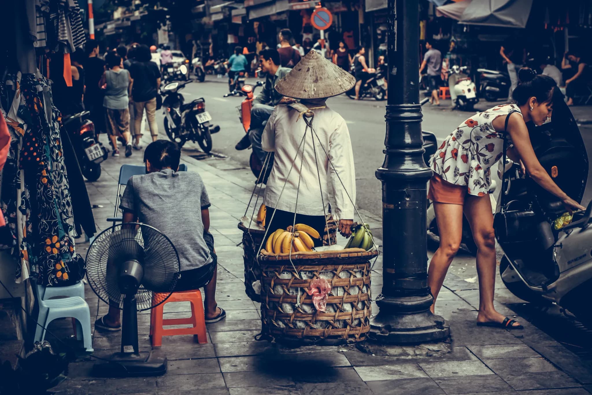 HoChiMinhstreet-scaled.webp